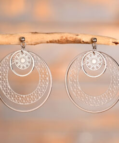 Spring – Boucles d’oreilles argentées ajourées