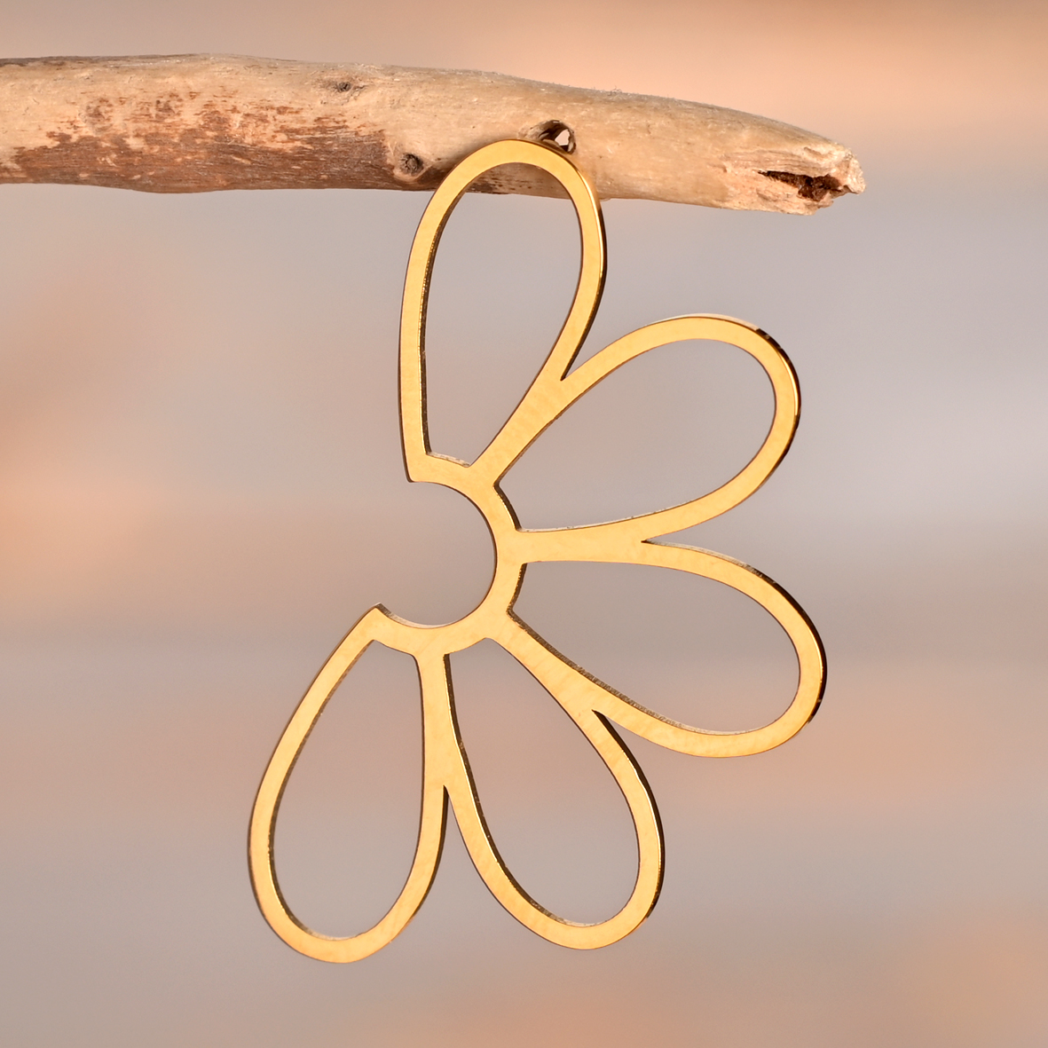 Solia – Boucles dorées demi-fleurs – Image 2